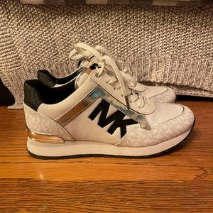 Women’s sneakers with original box